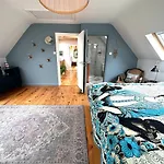 6br Designer Or Separate 2br Option *