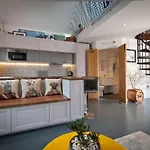 6br Designer Or Separate 2br Option *