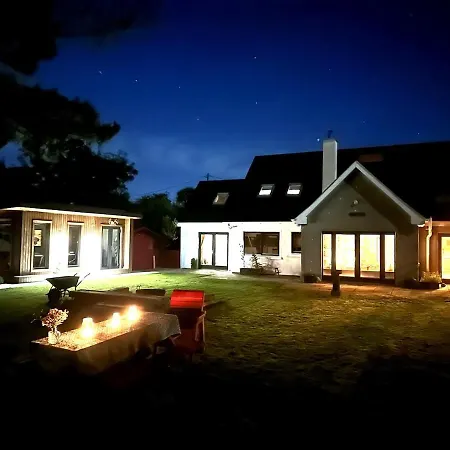 Vakantiehuis 6br Designer Or Separate 2br Option Fethard-on-Sea