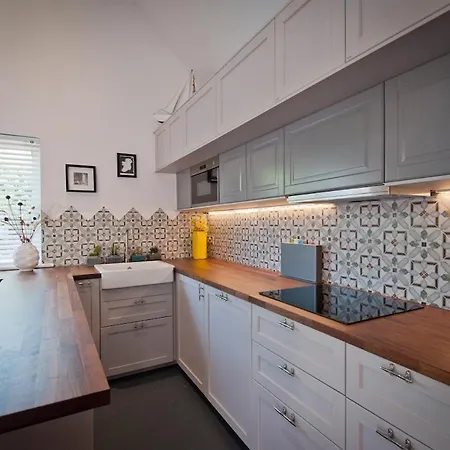 6br Designer Or Separate 2br Option *