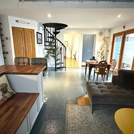 6br Designer Or Separate 2br Option *