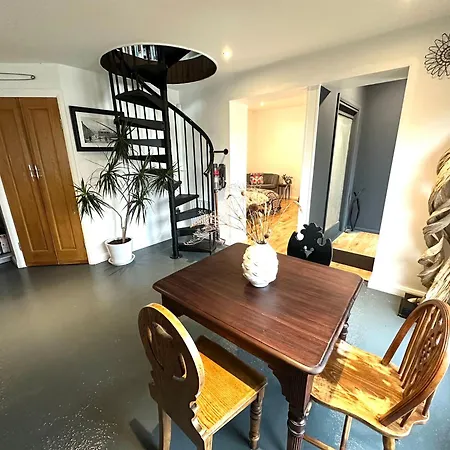 6br Designer Or Separate 2br Option * Fethard-on-Sea