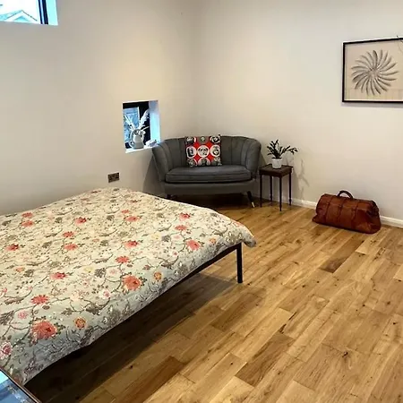 6br Designer Or Separate 2br Option * Fethard-on-Sea