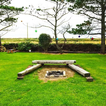 Vakantiehuis 6br Designer Or Separate 2br Option Fethard-on-Sea