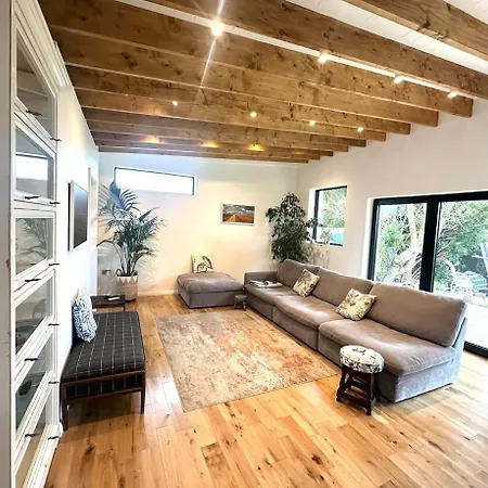 Tatil Evi 6br Designer Or Separate 2br Option