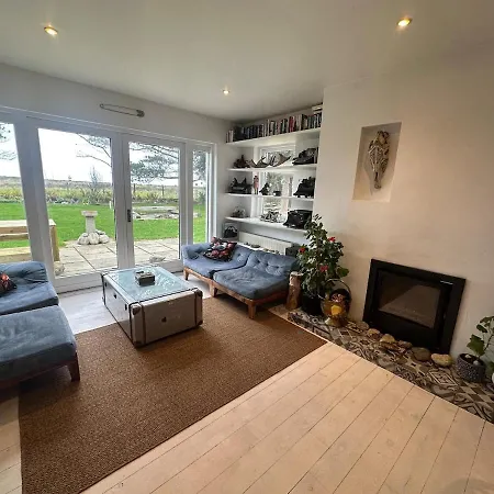 6br Designer Or Separate 2br Option Сasa de vacaciones