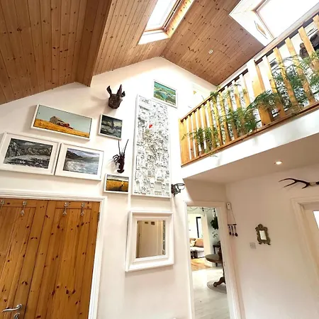 Dom wakacyjny 6br Designer Or Separate 2br Option