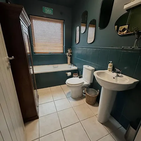 6br Designer Or Separate 2br Option * Fethard-on-Sea