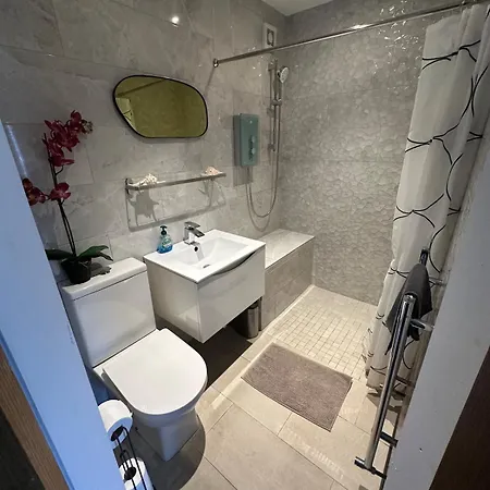 6br Designer Or Separate 2br Option Fethard on Sea