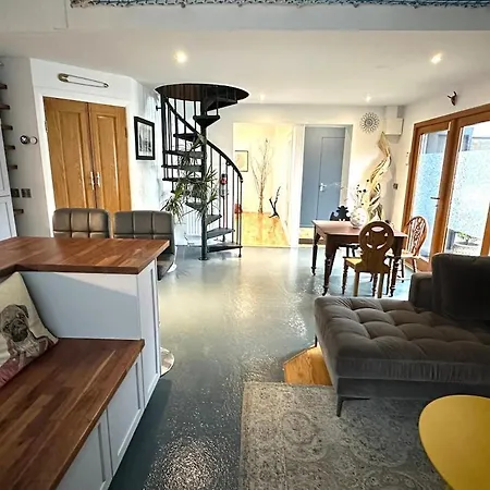 Tatil Evi 6br Designer Or Separate 2br Option