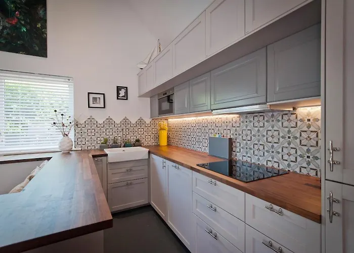 6br Designer Or Separate 2br Option *