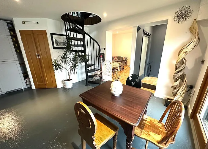 6br Designer Or Separate 2br Option * Fethard-on-Sea