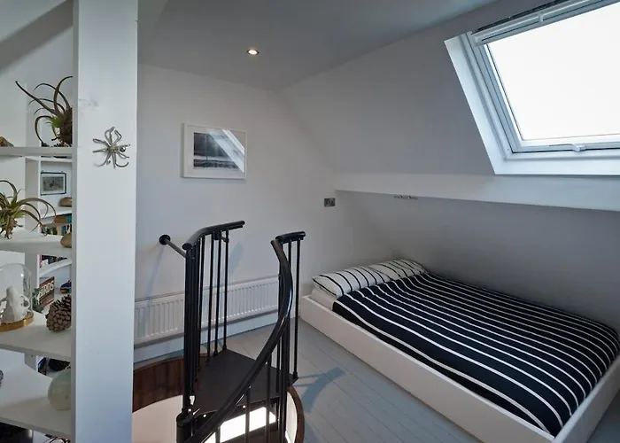 Vakantiehuis 6br Designer Or Separate 2br Option *