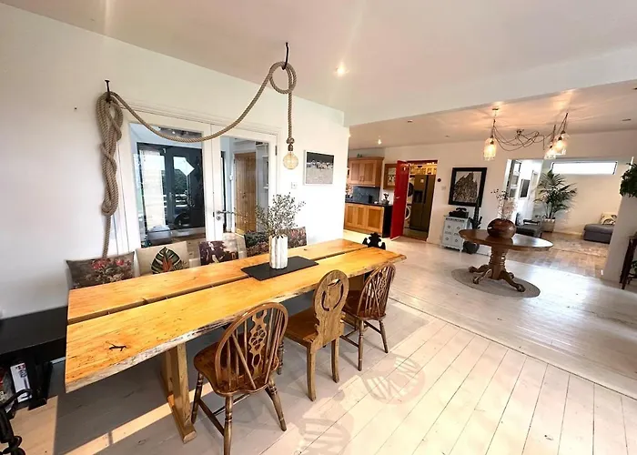 Vakantiehuis 6br Designer Or Separate 2br Option Fethard-on-Sea