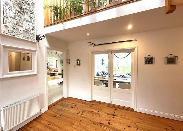 Vakantiehuis 6br Designer Or Separate 2br Option