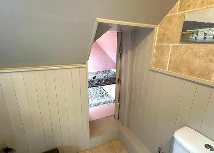 6br Designer Or Separate 2br Option Fethard-on-Sea