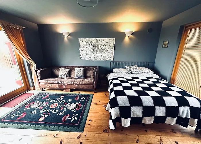 6br Designer Or Separate 2br Option *