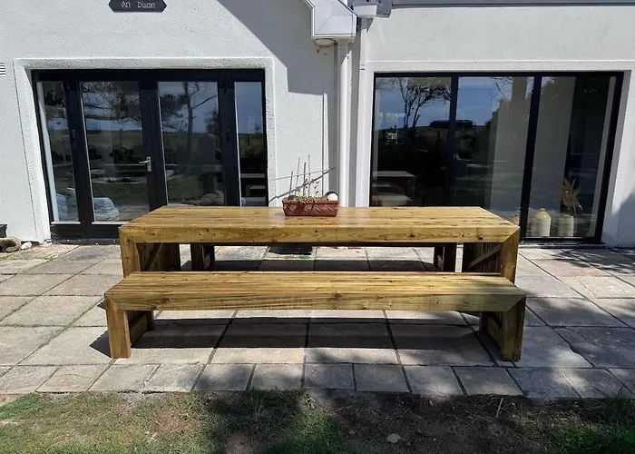 Vakantiehuis 6br Designer Or Separate 2br Option *